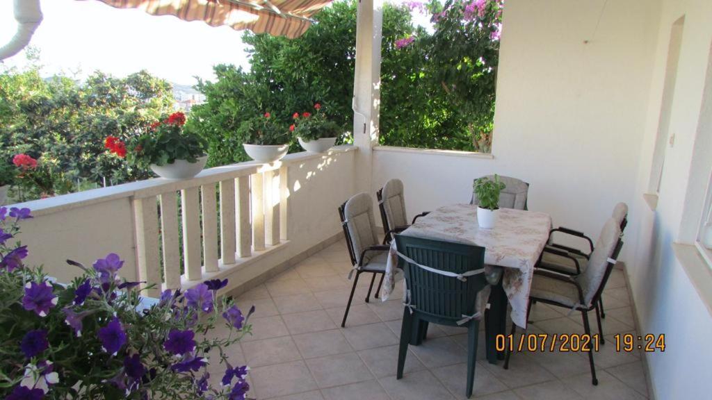 Apartment Tomy Trogir Eksteriør billede