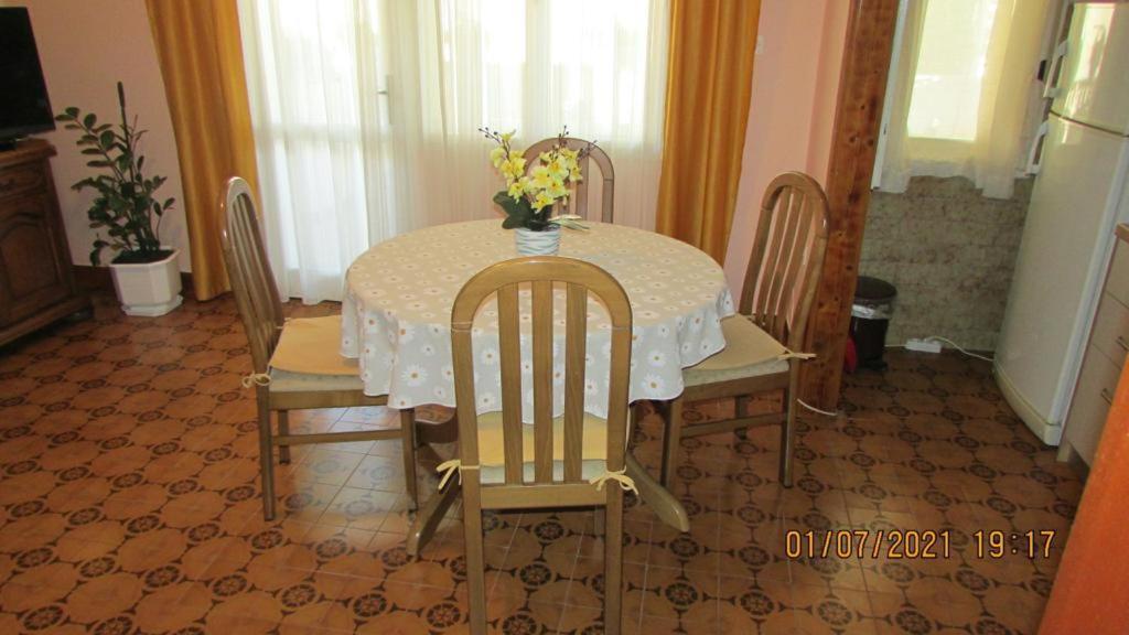 Apartment Tomy Trogir Eksteriør billede