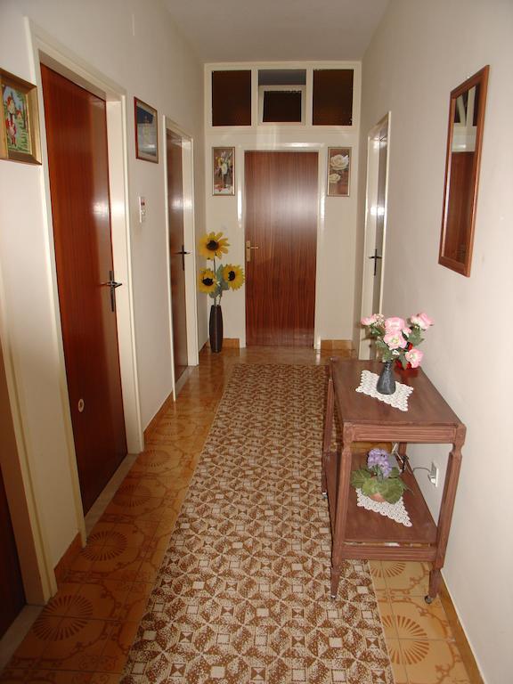 Apartment Tomy Trogir Eksteriør billede